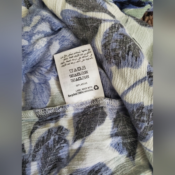 INC Internacional Concepts floral top - Picture 6 of 7